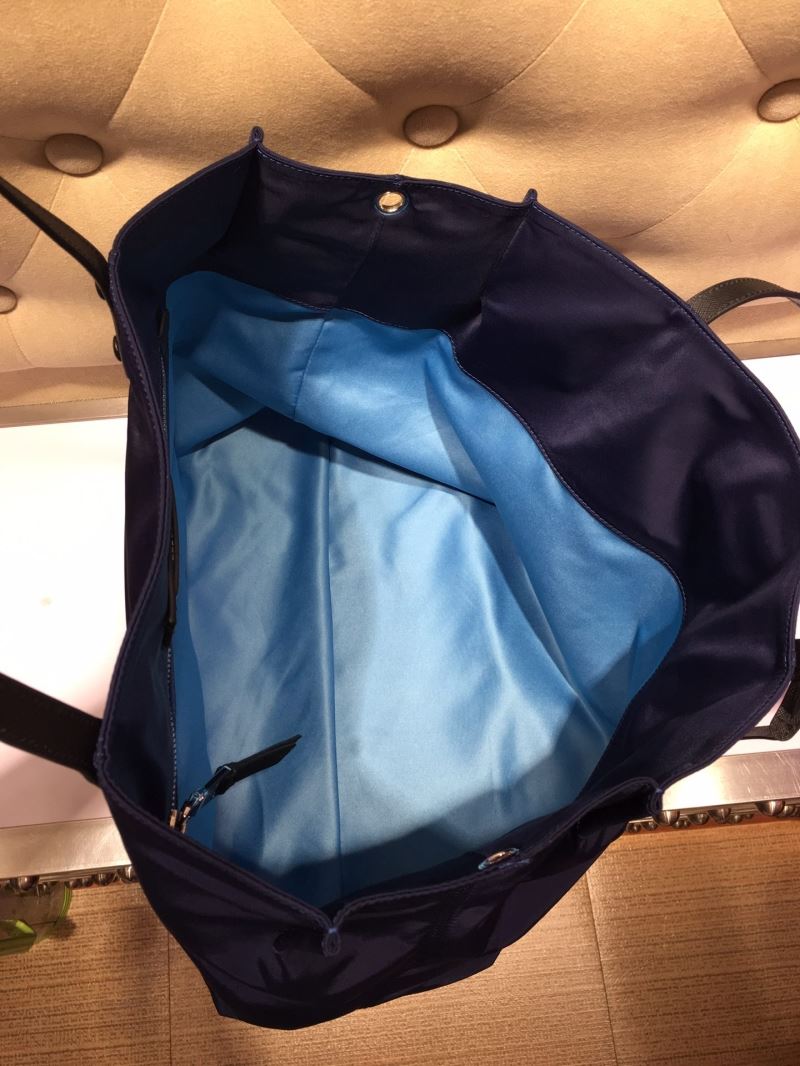 Pra*a tote bags